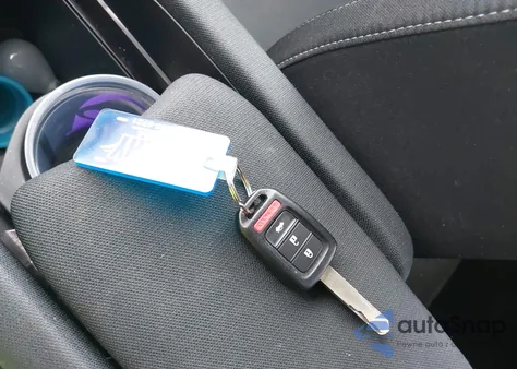 2018 Honda Civic Lx z USA, uszkodzony, nr VIN 2HGFC2F52JH535328